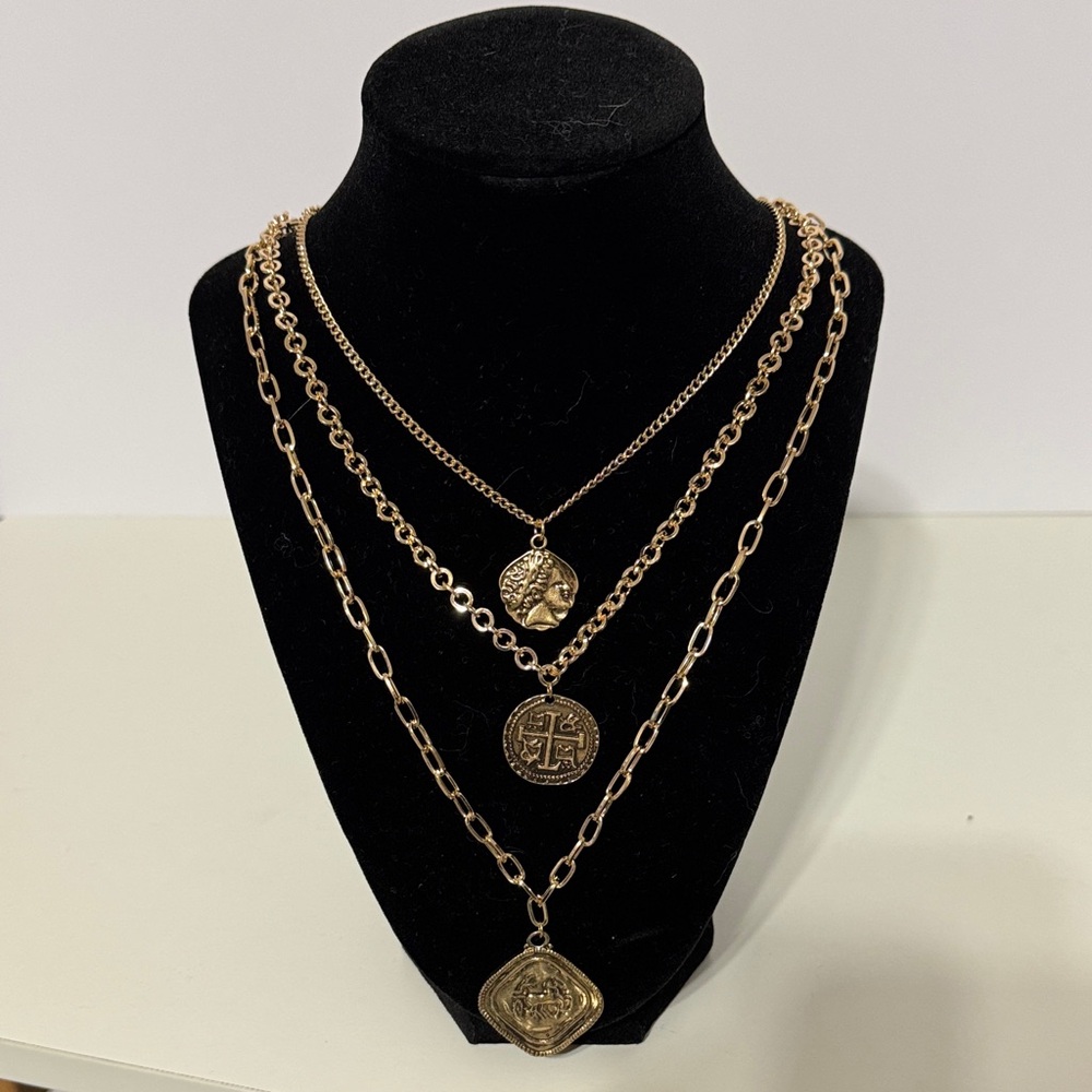 Universal Thread Gold Tone Layered Coin & Medallion Necklace